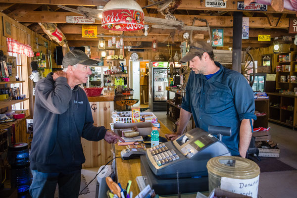Resupply at Generalstore in Kennedy Meadows before entering the High Sierra