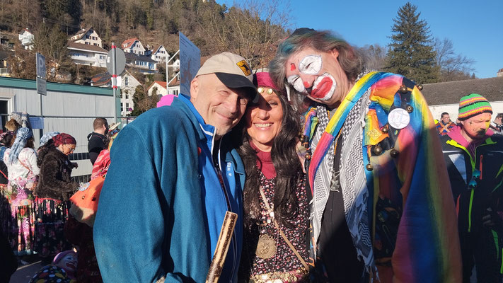 Bei uns Zigeuner fühlen sich auch Hexen und Clowns wohl