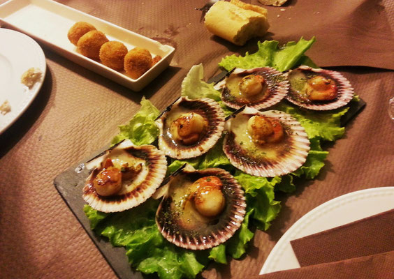 Bechamel-Kroketten und Zamburiñas