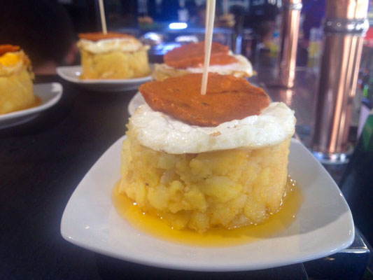 Timbal de tortilla de patatas, queso de cabra y farinato, Salamanca