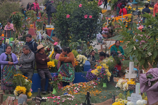 With all the flowers, music and firework this was a different experience than the typical Western European cemetary!