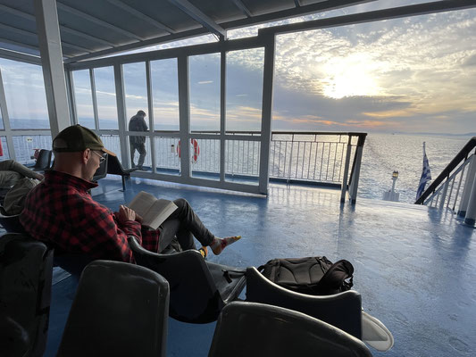 Not a bad way to travel. 