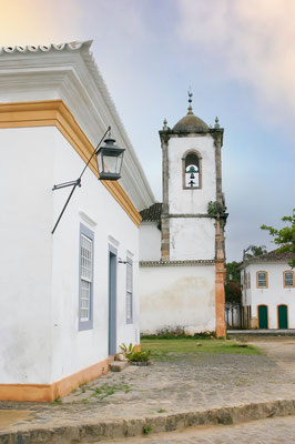 BRASIL - Parati, antiga cidade preservada, patrimônio inscrito na UNESCO, guarda o chame do Brasil Imperial.