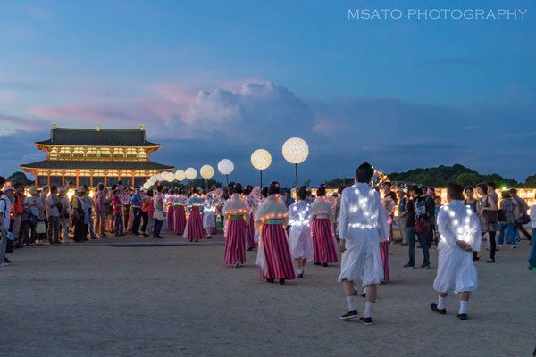 29 - Província de NARA. Tenpyo Festival. O festival leva você de volta ao período Nara, no antigo local do Palácio Imperial de Heijokyo e o tema Tanabata ou festival das estrelas, basea-se em uma lenda de dois amantes transformados em estrelas.