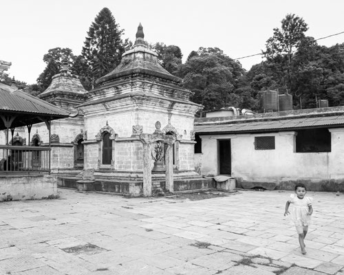 NEPAL - Templo Pashupatinath, cenas do cotidiano nepalês.