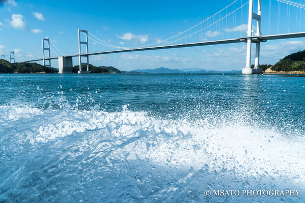 34 - Província de HIROSHIMA e 38 - Província de EHIME. Shimanami Kaido. Uma das três auto estradas que liga a ilha principal do Japão(Honshu) e a ilha de Shikoku, porém é a única que permite o tráfego de pedestres e bicicletas.