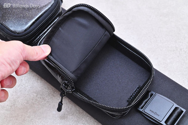 BD〉第4弾は「BLACK × GLITTER」ハードケース。スリーセカンズ