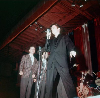 Elvis Early Years - 1957, 5 April Pennsylania in Philadelphia Sports Arena - gepostet vom ELVIS TEAM BERLIN - April 10th 2015 
