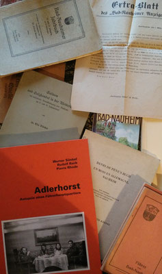 Einige Bad Nauheim-Bücher. Sammlung Andreas König, Digitale Leihgabe ans ONLINE-MUSEUM BAD NAUHEIM, Foto: Beatrix van Ooyen