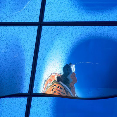 Spiegelbild in der Elbphilharmonie: Kehr Wieder Spitze _ © S. Baraucke