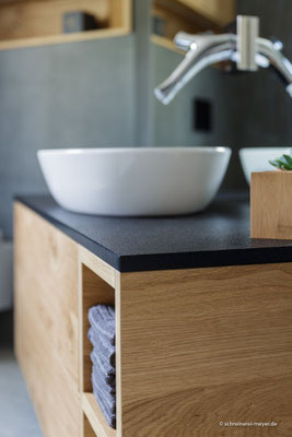 Unterschrank Waschtisch mit Natursteinplatte