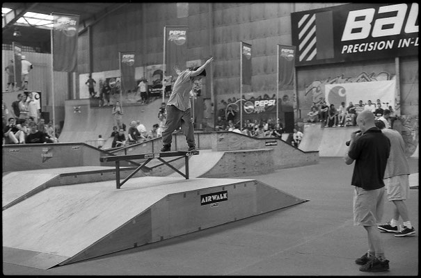 Backside lipslide, Tim O'Connor. Anderlecht, Bruxelles. 1998