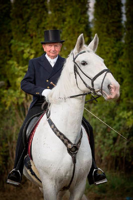 RID Reiten im Damensattel Nachruf Hans Biener, Reitlehrer Ulm