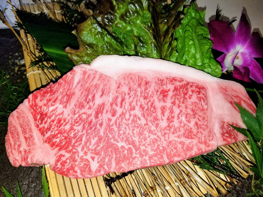 言わずと知れた牛肉の王様。120gでお値打ち価格でのご提供です。