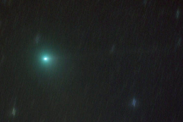 Komet C/2014E2 (Jaques), Aufnahme mit EOS650D am 150/750mm-Newton- Teleskop. DeepSkyStacking auf den Kometen..