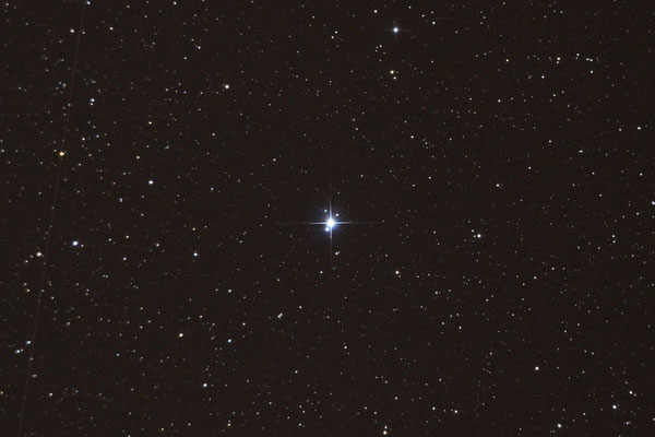 Sheliak (beta Lyrae) ist einer der schönsten Mehrfachsterne am Himmel. Aufnahme mit 150/750mm- Newton.