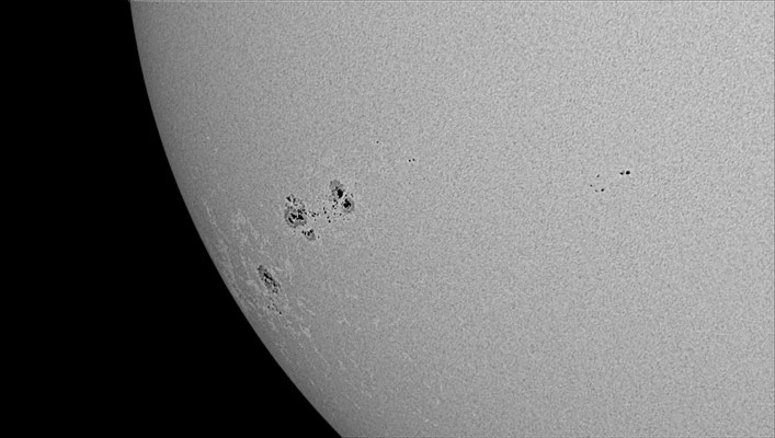 Sonnenflecken am 21.9.22 aufgenommen mit einem 127/1200mm-Refraktor und der Mond- und Planetenkamera ZWO Kamera ASI 462 MC Color