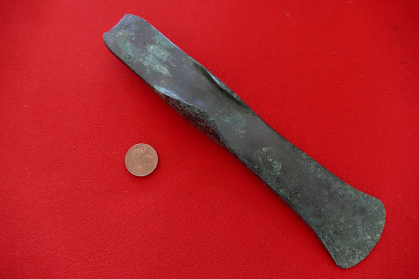 Lappenbeil - späte Bronzezeit (etwa 1400-1100 v. Chr.) - Länge 16,4cm