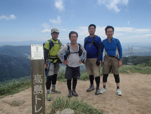 赤坂山 山頂にて