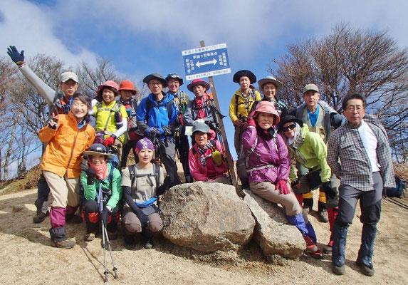 釈迦ケ岳最高峰(1,097.1m)にて