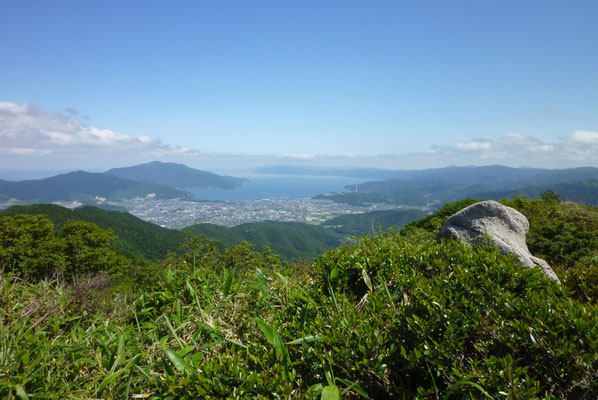 17.敦賀市内と敦賀湾