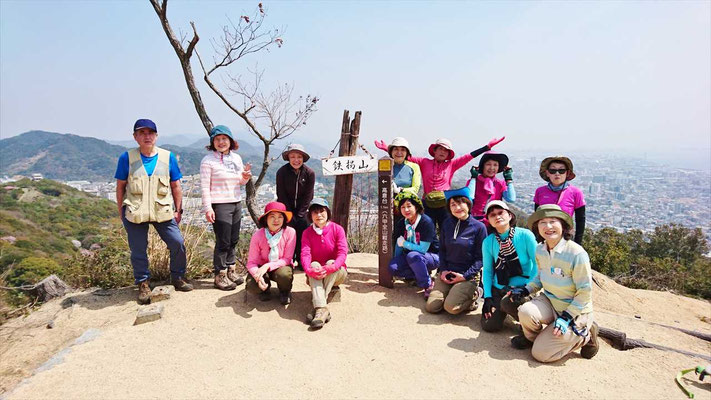 鉄拐山山頂(234m)にて