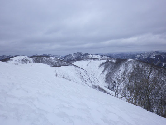 寒風から赤坂山