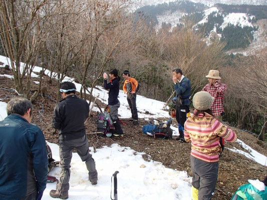 巡視尾根を登ります