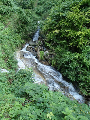 立派な斜滝