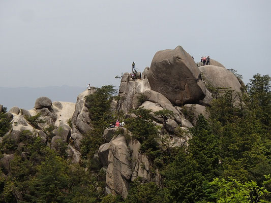 これが天狗岩のてっぺんです