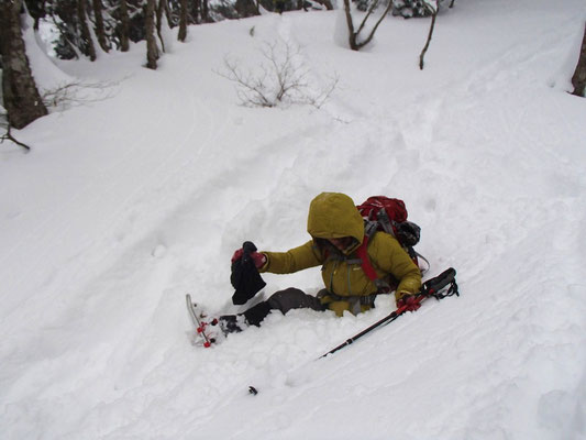 こけても楽しいふわふわの雪