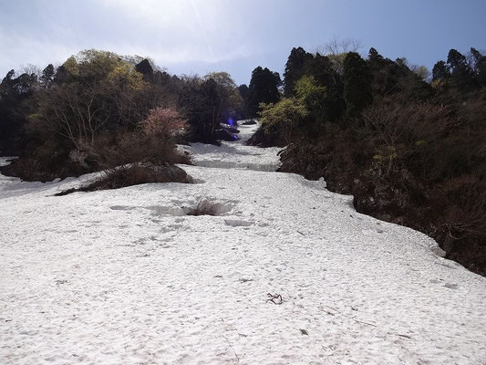小窓尾根取り付き