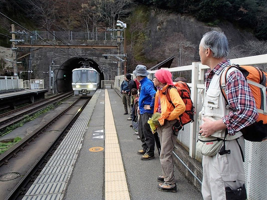 JR保津峡駅から京都駅に向かいます