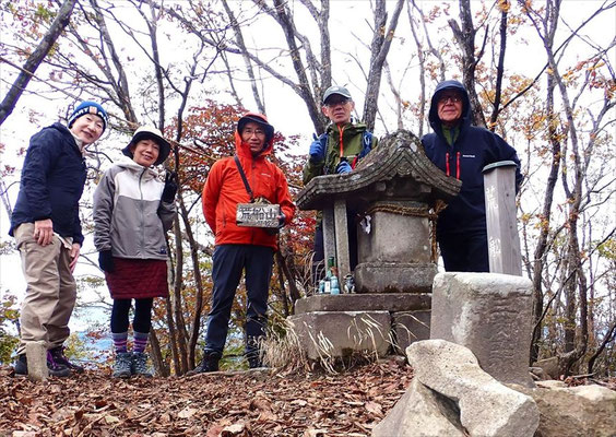 10/22  荒船山山頂(1,422.6ｍ)にて