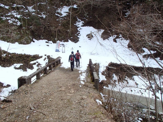 朝と比べると雪が減りました
