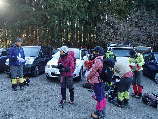 御幸橋駐車場、ここには全く雪はなし