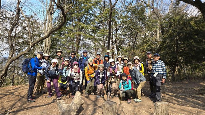 3/15  雄岳山頂にて全員で