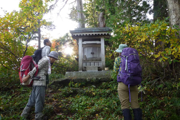 檜神宮でお祈りします。
