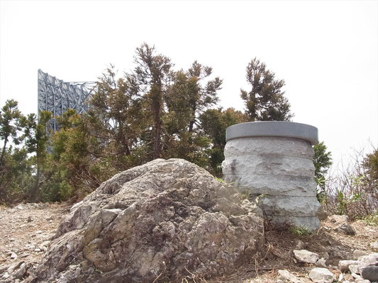 鷲走ケ岳山頂 (1,096.6m)