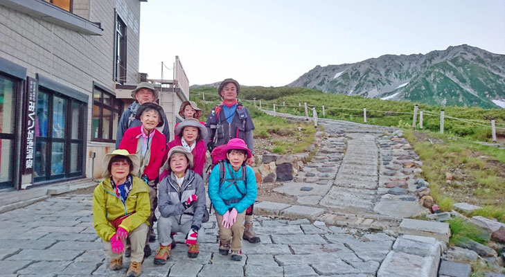 最終日、せめて雄山だけはと、みくりが池温泉を早朝出発