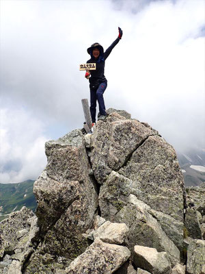大汝山(3,015ｍ)で、ひとり高いところを好む(お立ち台世代？)