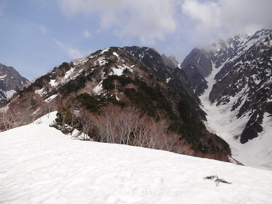 小窓尾根1600地