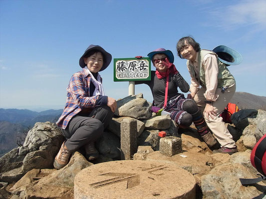 藤原岳山頂にて