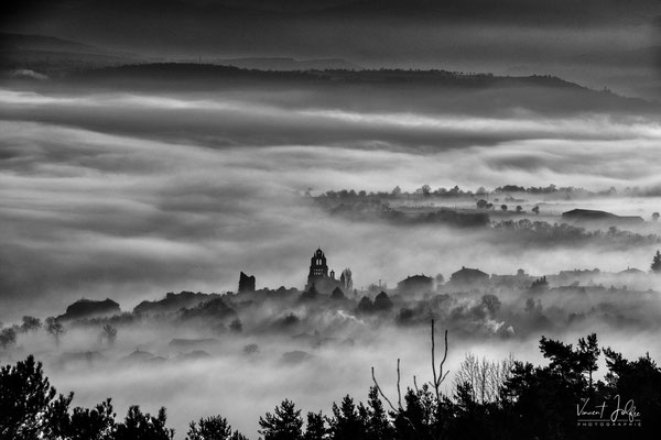 Solignac au lever du jour. Bords de Loire. © Vincent Jolfre