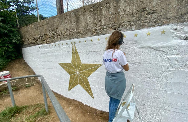 ©  Footballartandco ® Jennifer Mahdjoub, Artiste peintre graffeuse frequiste