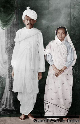 10 - Kasturba and Mahatma Gandhi shortly after their return to India, 1915.