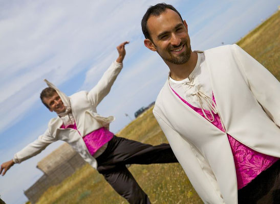 Costumes hommes - Crédit Pascal Sansa