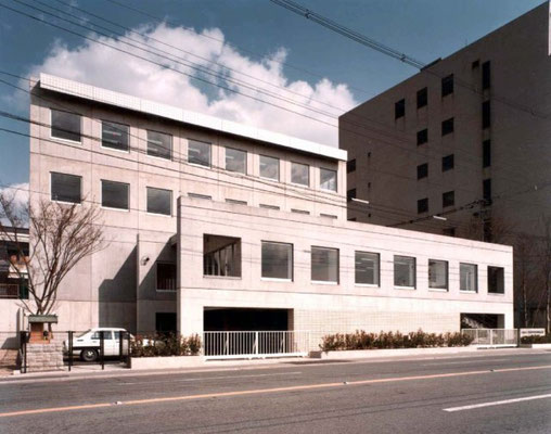 京都府薬剤師会館