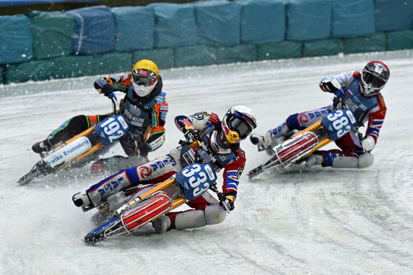 Markus Jell, Daniil Ivanov und Nikita Toloknov (v.r.)