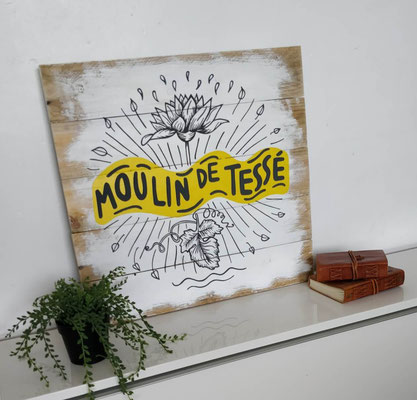 Tableau d'accueil blanc en bois avec logo pour personnaliser l'accueil d'un gîte ou d'un camping